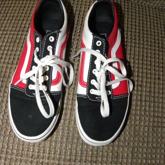 Girl Size 4 1/2 - Boy Size 3 - Red/Black/White Vans - Picture 1 of 3